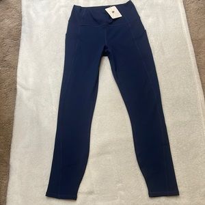 Woman’s Fabletics Leggings